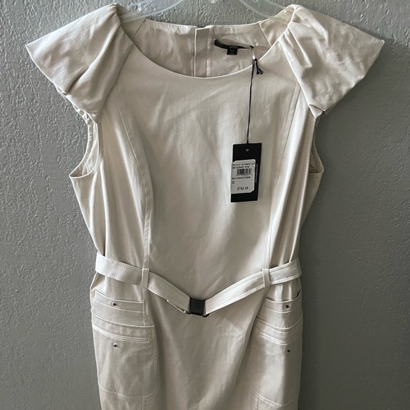 Dress - Picture 3 of 4